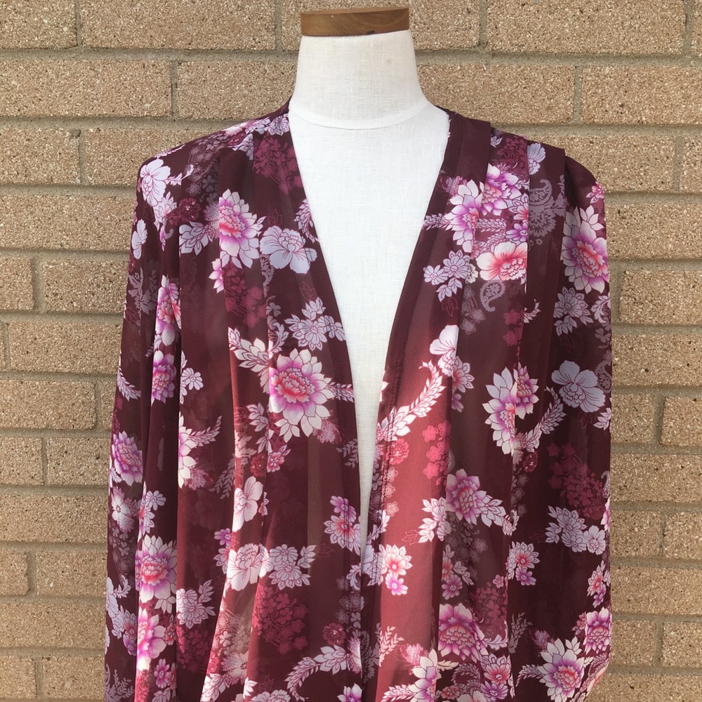 Forever 21 Size Small Pink Floral Kimono Cover Up